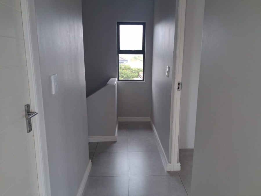 To Let 3 Bedroom Property for Rent in Winterstrand Eastern Cape